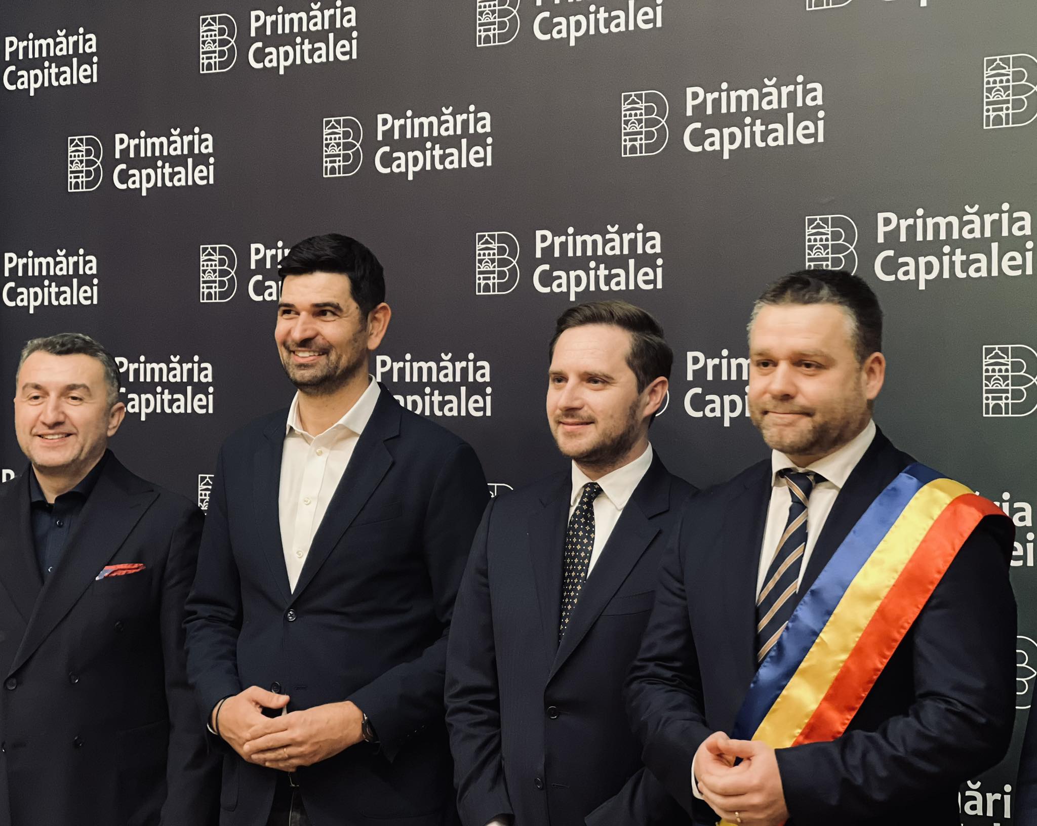 Fostul primar ureaza succes lui Ciprian Ciucă