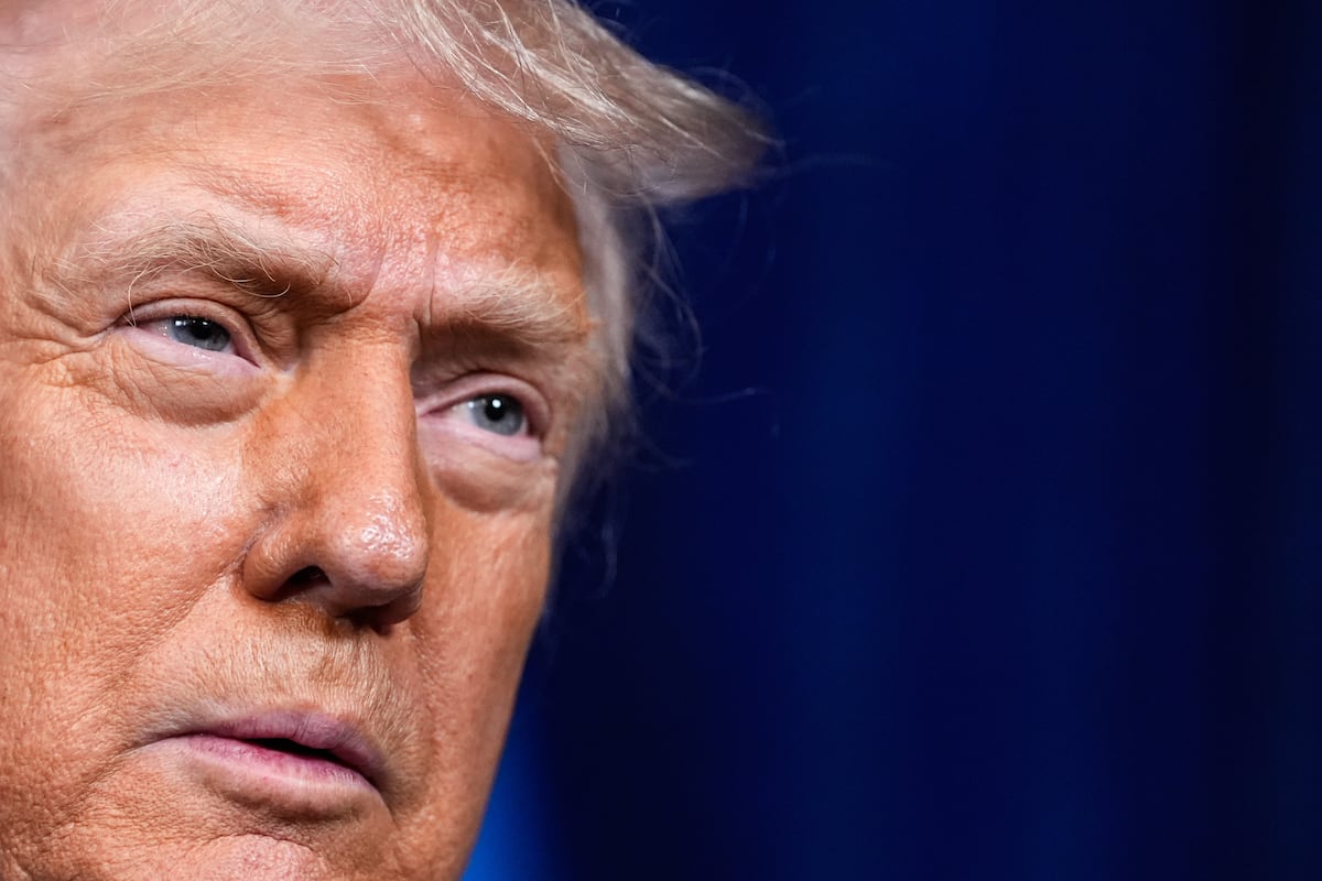 Trump confirmă atacul asupra unei instalații în Venezuela, reluând ofensiva împotriva regimului Maduro John Catsimatidis, un milionar american și proprietar al postului de radio WABC din New York, a realizat o declarație controversată în timpul unei discuții cu președintele Donald Trump, care sugerează un atac militar recent în Venezuela