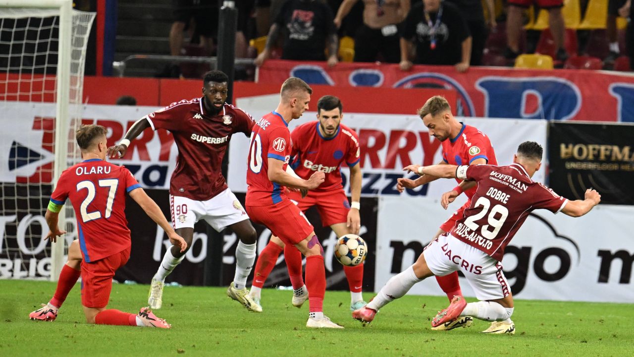 Un scandal zguduitor în Superliga: Un fotbalist ar putea face pasul către un nou club Într-un final de an plin de controverse pentru fotbalul românesc, un nume important din Superligă este în centrul unui scandal care ar putea afecta nu doar cariera sa, ci și echipele din campionat