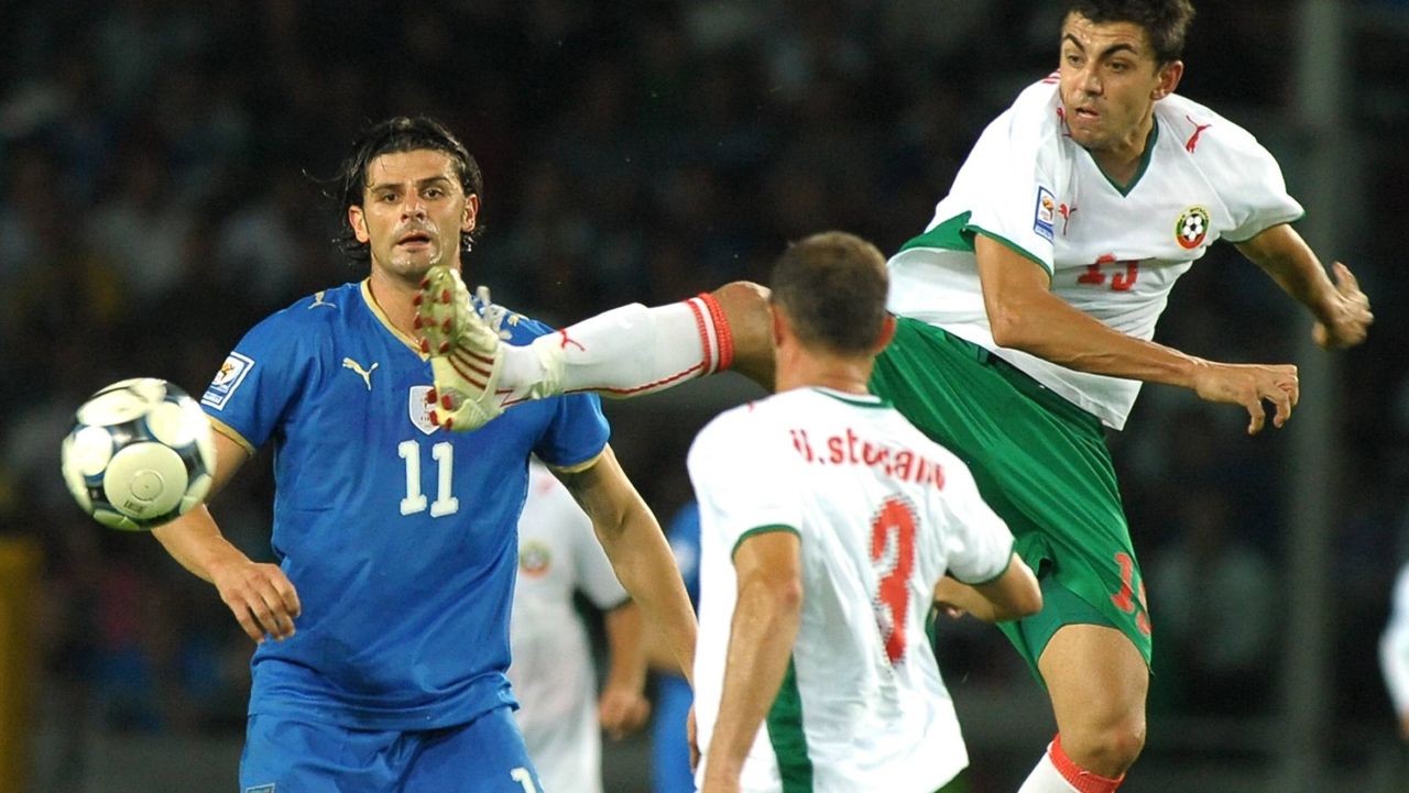 Doi jucători români au semnat contracte cu Levski Sofia