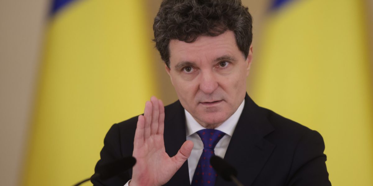 2025-11-12-5296.jpg - ReactMedia