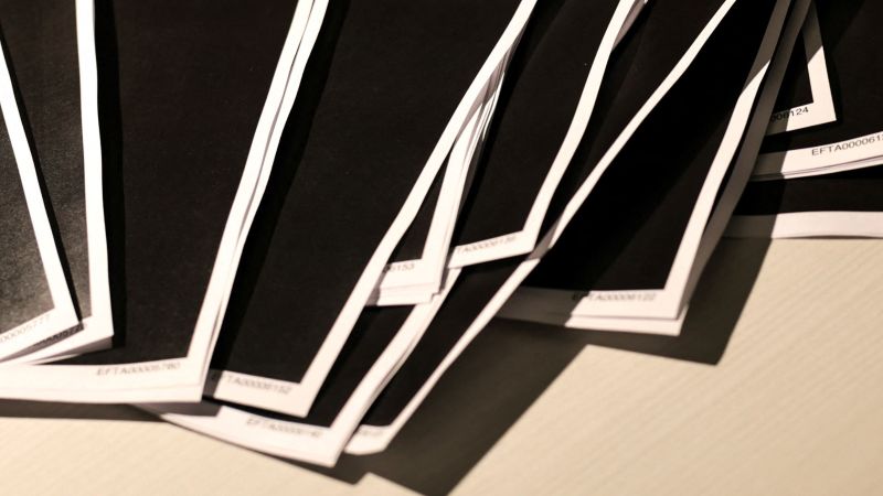 2025-12-19t230319z-1099847490-rc2yjiay5a6z-rtrmadp-3-usa-trump-epstein-files.JPG - ReactMedia