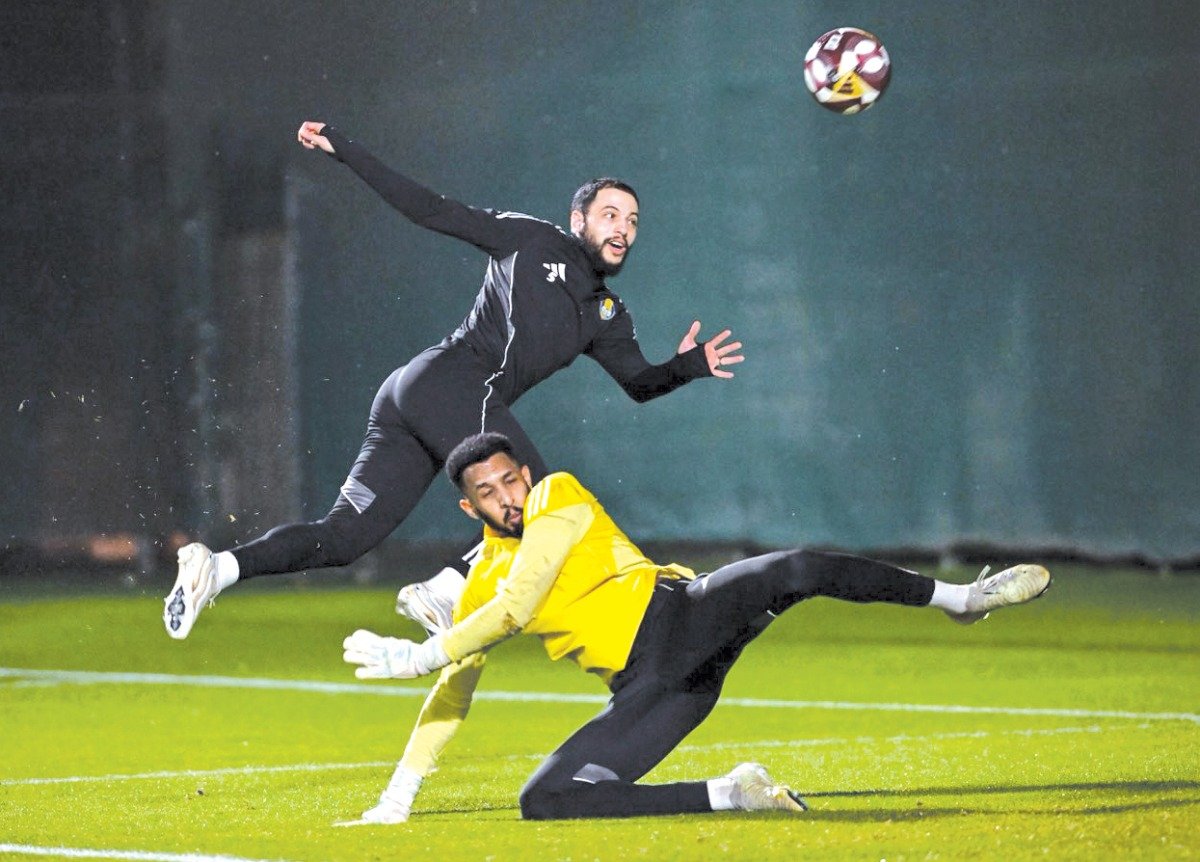 Al Gharafa își consolidează poziția de lider în QSL Al Gharafa se pregătește intens pentru meciul crucial din Qatar Stars League (QSL) contra lui Al Arabi, convocat pentru astăzi, la stadiul Al Thumama