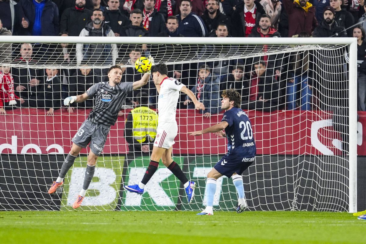 Ionuț Radu impresionează, dar criticile persistă Ionuț Radu a reușit să mențină cu succes poarta neatinsă în timpul deplasării Celta Vigo la Sevilla, învingând echipa gazdă cu 1-0