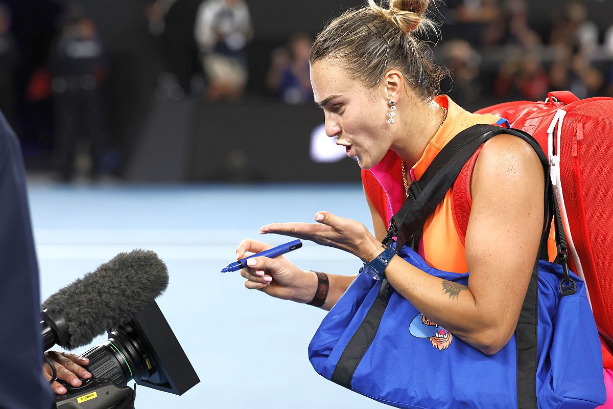 Aryna Sabalenka se califică în finala Australian Open, înfrângând-o pe Elina Svitolina Aryna Sabalenka (27 de ani), ocupanta locului 1 în clasamentul WTA, s-a impus cu autoritate în semifinalele Australian Open, înfruntând-o pe ucraineanca Elina Svitolina (31 de ani, #12 WTA) cu 6-2, 6-3