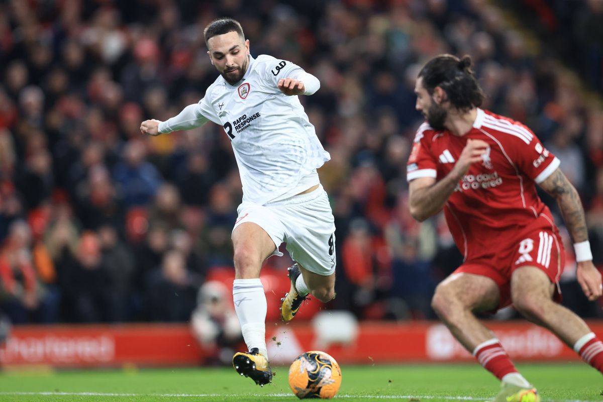 Arne Slot, nervos după victorie: „Comportamentul lui Szoboszlai e inacceptabil!”