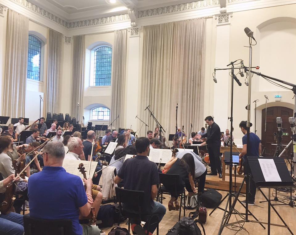 Robert Treviño devine noul dirijor principal al Orchestrei Filarmonicii George Enescu, cu mandat începând din 2026 O nouă etapă în evoluția orchestrei naționale din România se profilează odată cu numirea lui Robert Treviño în funcția de dirijor principal al Orchestrei Filarmonicii George Enescu