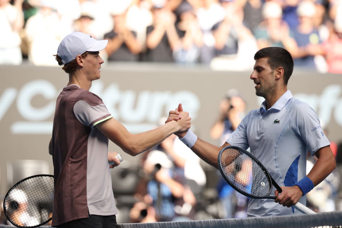 Novak Djokovic se pregătește să-l înfrunte pe Jannik Sinner în semifinalele Australian Open Novak Djokovic și Jannik Sinner sunt pregătiți pentru o confruntare electrizantă în semifinalele Australian Open, programată pentru astăzi, la ora 12:20, pe Rod Laver Arena