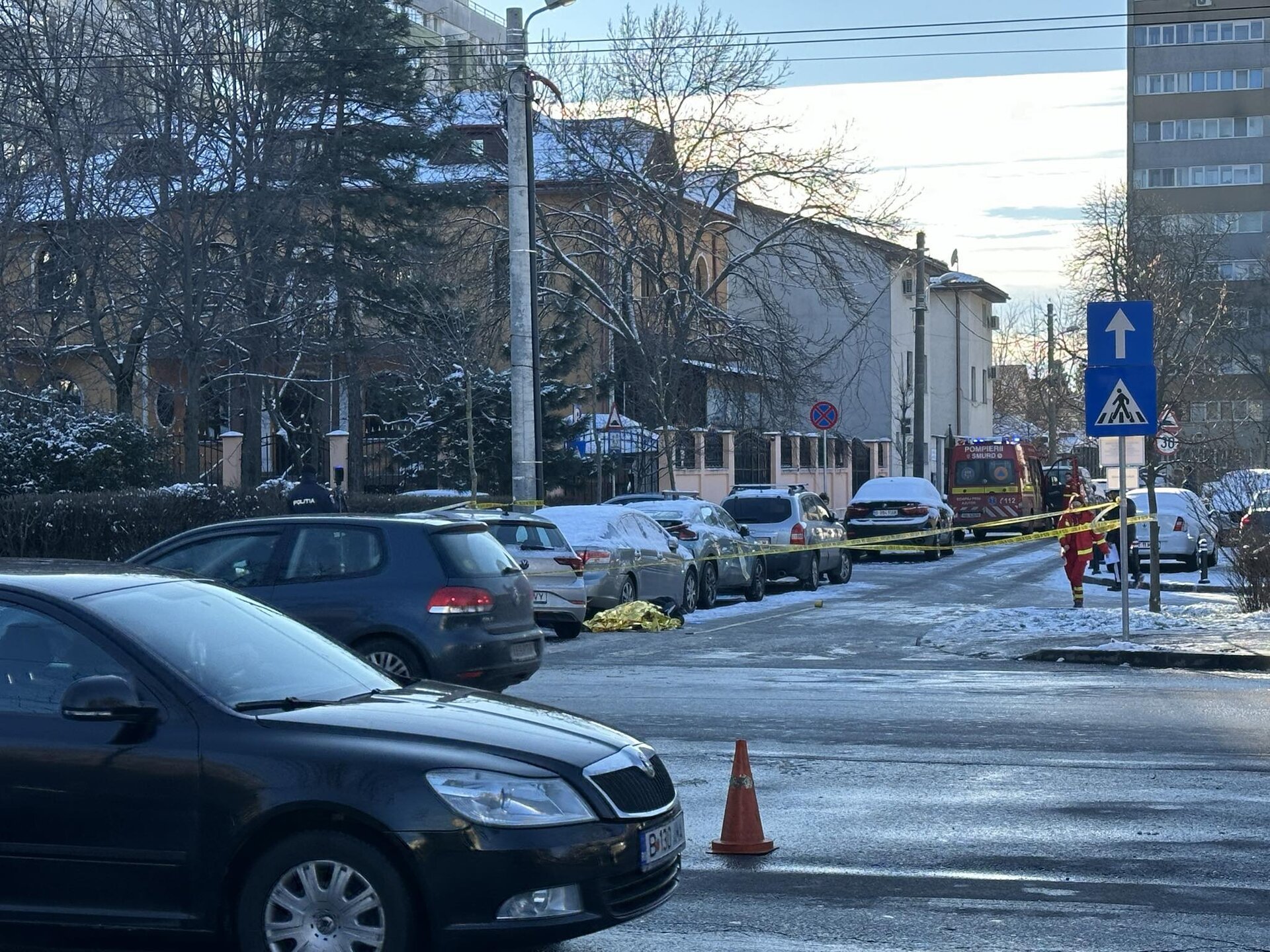 Tragedie pe Bulevardul Bucureștii Noi: un om a murit într-un accident rutier, iar forțele de ordine continuă cercetările Un accident rutier soldat cu decesul unui bărbat de aproximativ 60 de ani a șocat comunitatea din zona Bucureștii Noi, vineri, 9 ianuarie