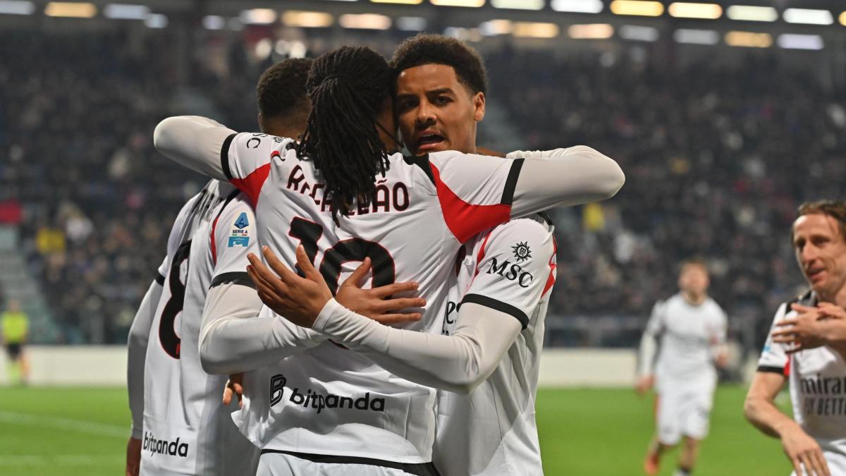 Leao aduce victoria Milanului în fața Cagliari, păstrând echipa pe primul loc Milan a obținut o victorie crucială pe terenul lui Cagliari, grație unei reușite spectaculoase a lui Rafael Leao, care a marcat golul decisiv în minutul 50 al confruntării