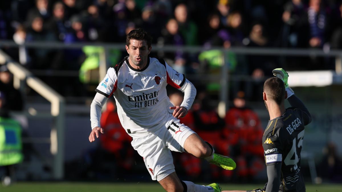 Milanul caută să recupereze teren în fața Interului Fiorentina și AC Milan se pregătesc pentru un duel captivant pe terenul “Artemio Franchi” sâmbătă seara, în cadrul etapei a 12-a din Serie A