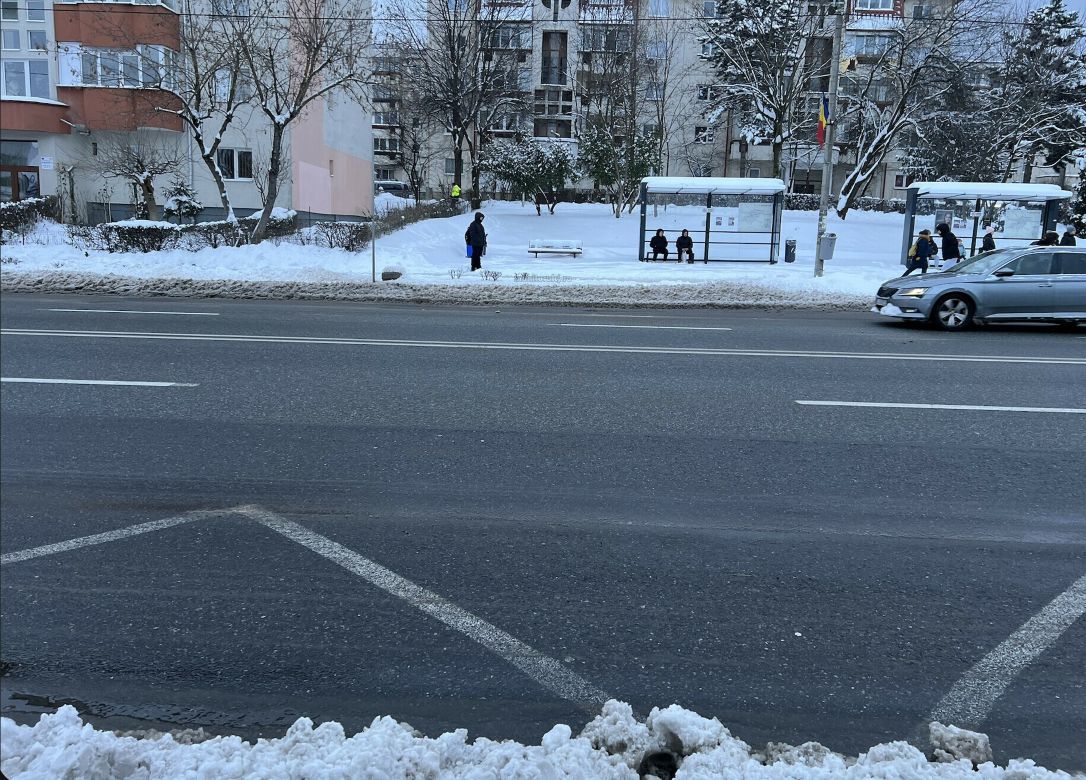 Frig și ninsori la Cluj: Temperaturi record în luna ianuarie Clujenii se confruntă astăzi, 12 ianuarie, cu o zi deosebit de rece, caracterizată prin temperaturi extreme care se vor situa sub zero grade Celsius