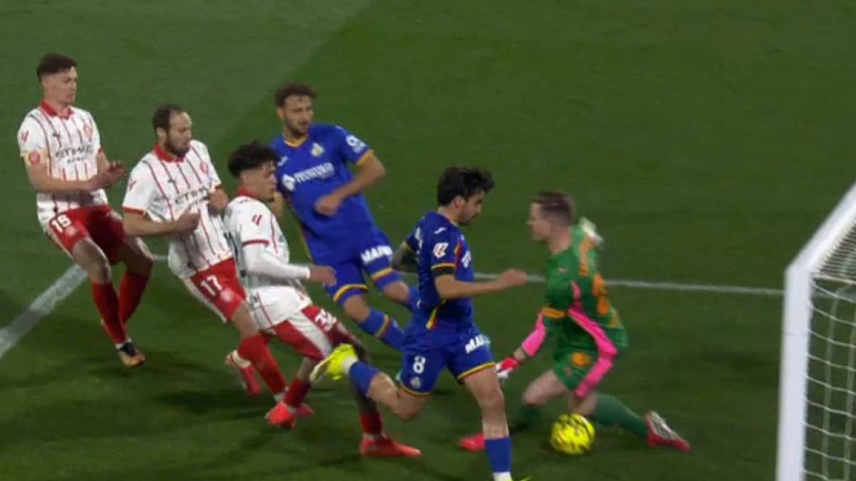 „Puntazo spectaculos: Ter Stegen oferă o lecție de fotbal”