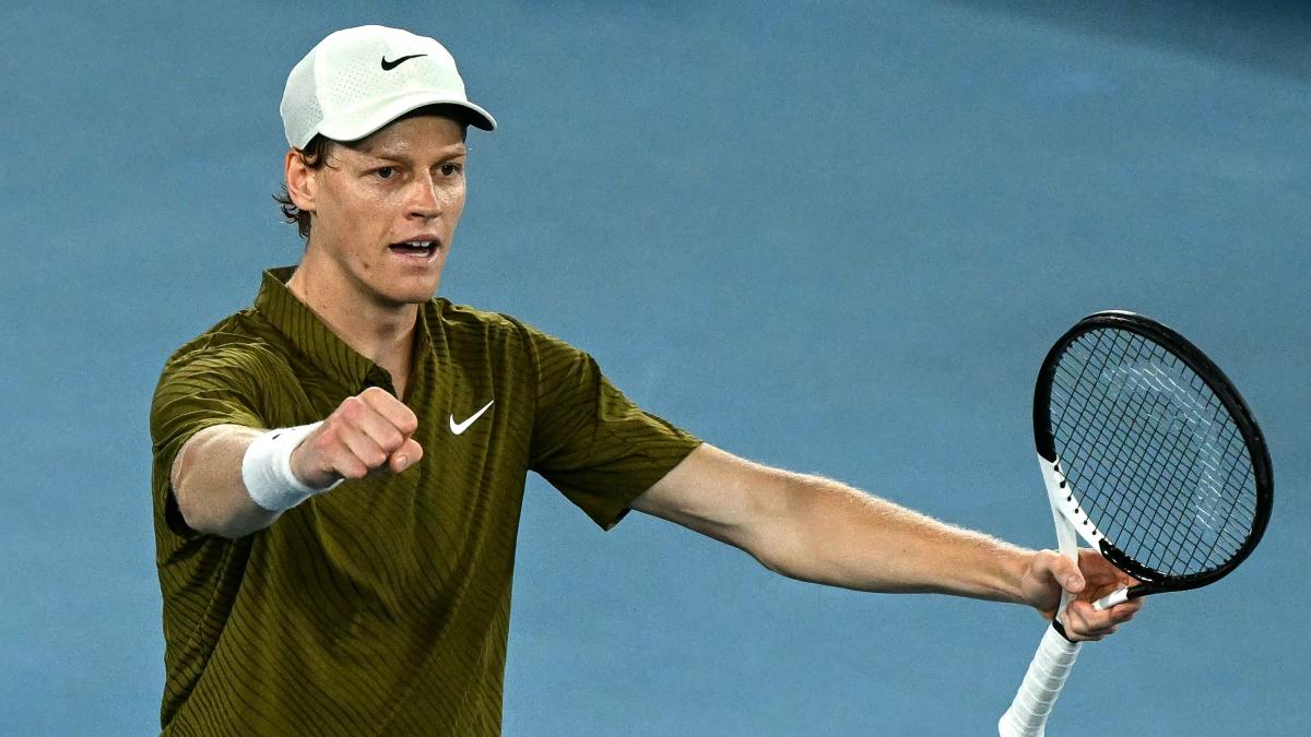 Jannik Sinner, un nou erou al tenisului italian, își face loc în semifinale La Australian Open, Jannik Sinner a reușit o victorie spectaculoasă, avansând în semifinale după un meci convingător împotriva americanului Ben Shelton