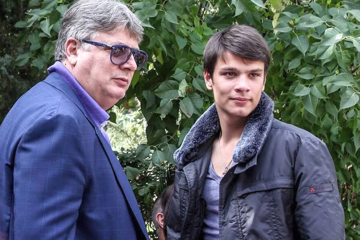 „Am angajat 50 de bodyguarzi pentru a-l învăța minte!”