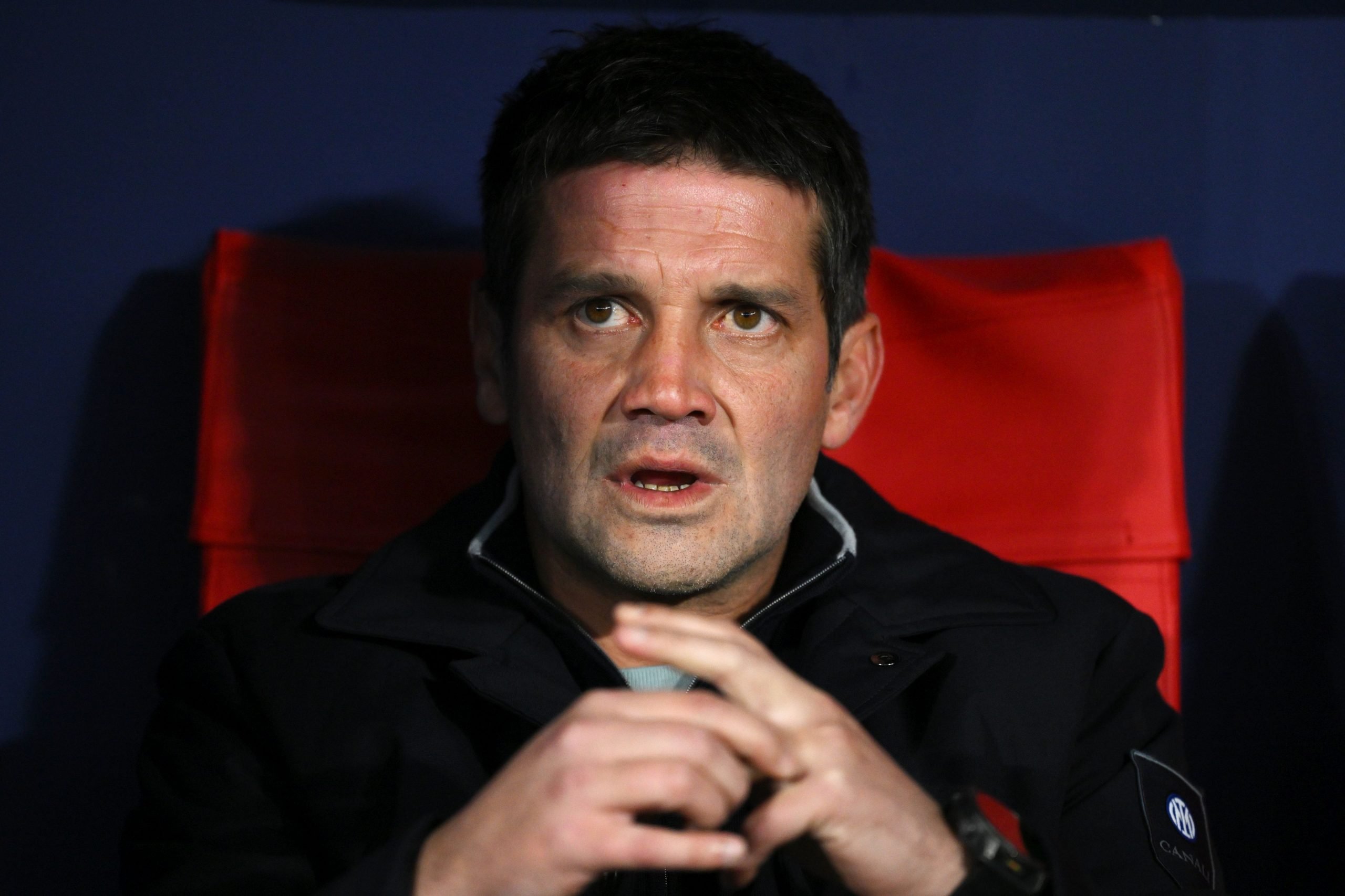 Inter Milano în așteptarea confruntării decisive din UEFA Champions League Inter Milano se îndreaptă spre ultima etapă a fazei de grupă din UEFA Champions League cu perspective promițătoare pentru fazele eliminatorii, chiar dacă echipa antrenată de Cristian Chivu a suferit o înfrângere neașteptată în fața lui Arsenal