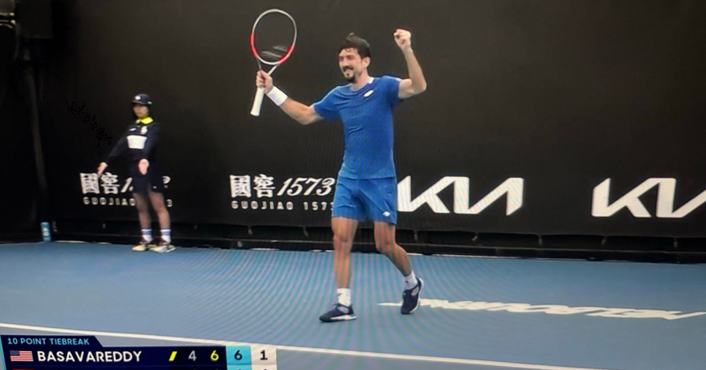 De la extaz la agonie: Ofner, victima unei neatenții dramatice în calificările Australian Open Sebastian Ofner a trăit o experiență incredibilă în meciul său din calificările pentru Australian Open, având parte de un moment de bucurie ce s-a transformat rapid în dezamăgire