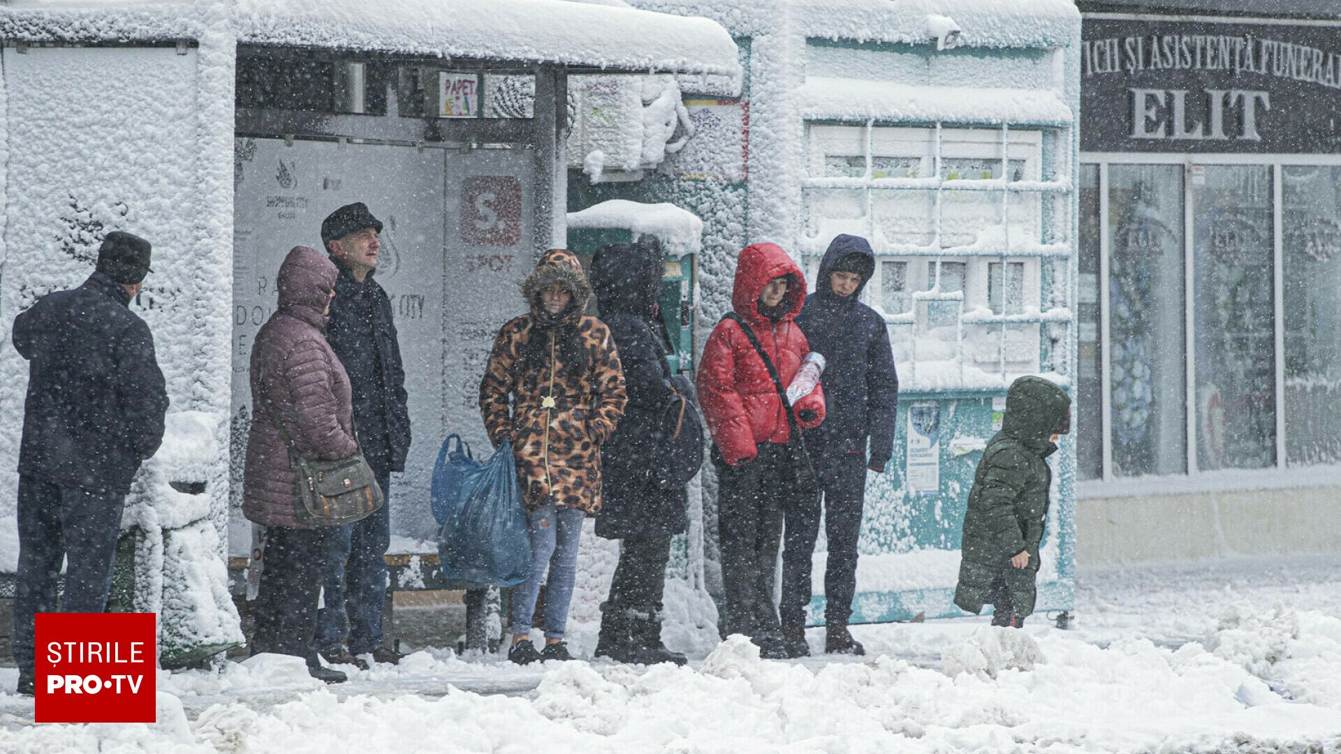 Ger deosebit și ninsori în România: Avertizări severa de Cod Galben Meteorologii din cadrul Administrației Naționale de Meteorologie (ANM) au emis recent mai multe atenționări de Cod Galben pentru perioada următoare, prevăzând ger extrem și ninsori locale