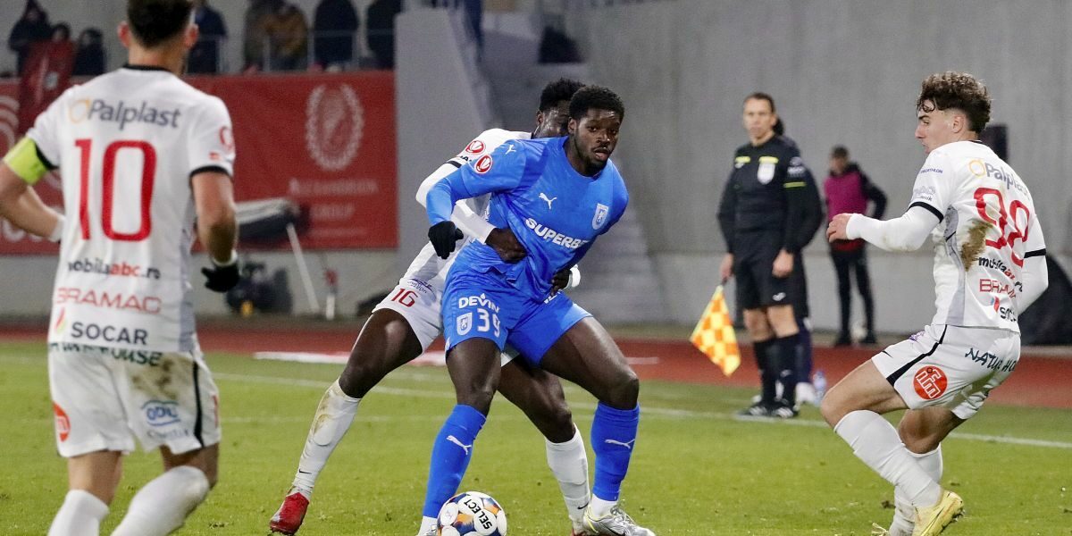 Gestul-lui-Steven-Nsimba-care-l-a-scos-din-calculele-lui-Filipe-Coelho-si-care-l-a-pus-pe-lista-de-t.jpeg - ReactMedia