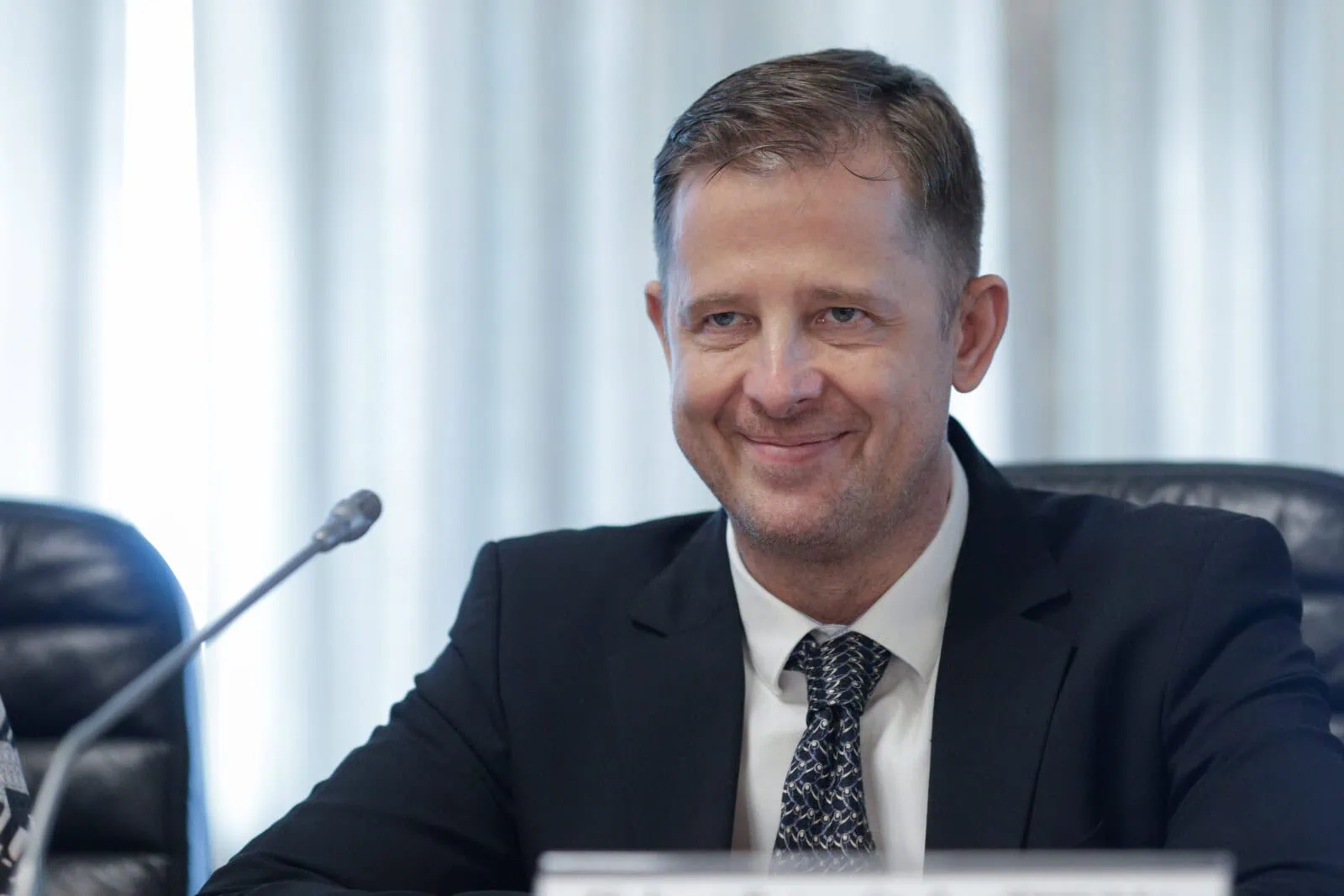 Primarul din Bragadiru, Gabriel Lupulescu, face front comun cu opoziția din PNL Ilfov privind deciziile Guvernului Într-un mesaj public transmis pe rețelele sociale, primarul orașului Bragadiru, Gabriel Lupulescu (PNL), a ieșit în evidență cu o poziție clară și directă în contextul controverselor legate de majorarea taxelor și impozitelor locale