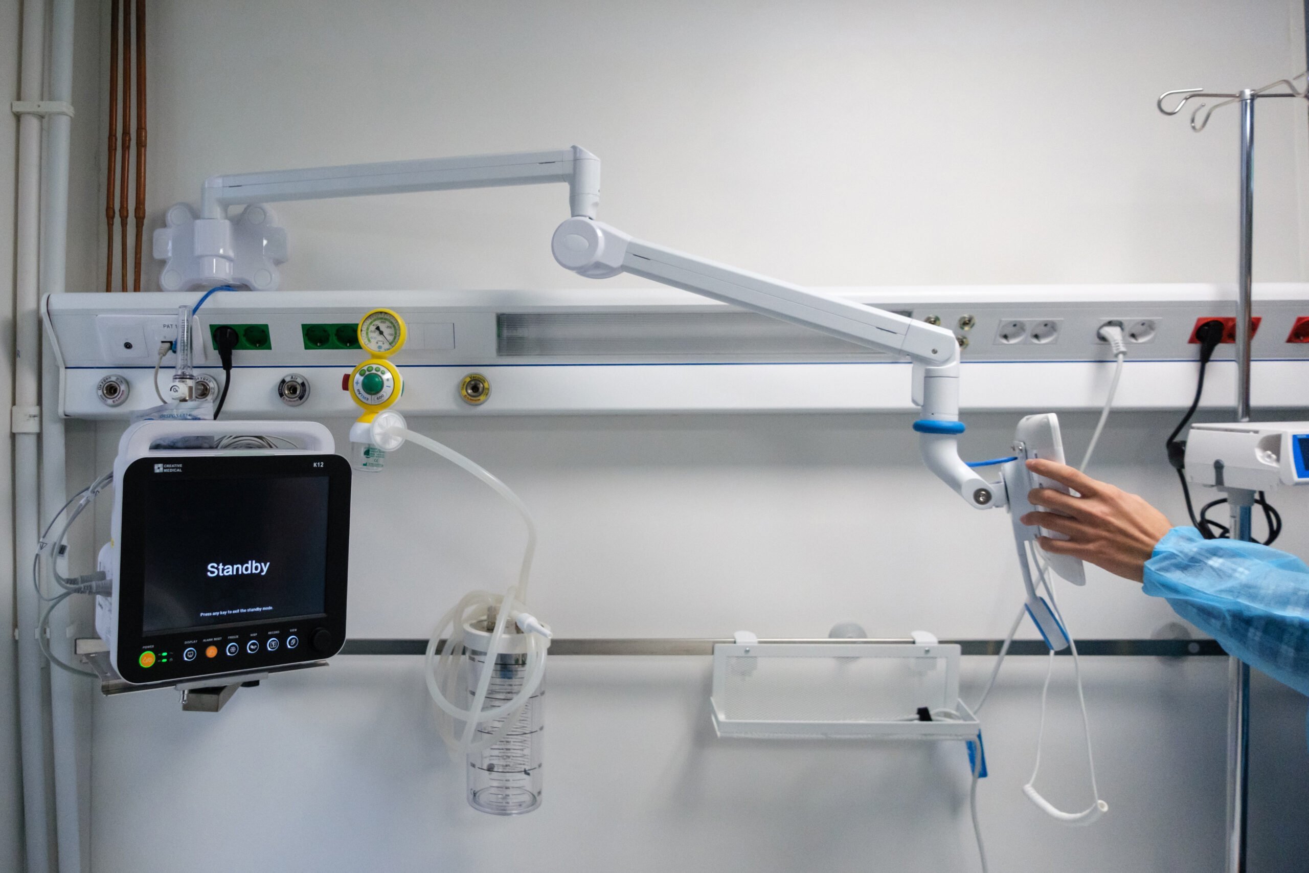 Discuțiile despre mite în spitale, subiect sensibil și mereu актуal, au fost recent readuse în atenție de o dezbatere pe platforma Reddit, unde utilizatorii au împărtășit experiențe și opinii despre fenomenul șpăgii în sistemul medical din București