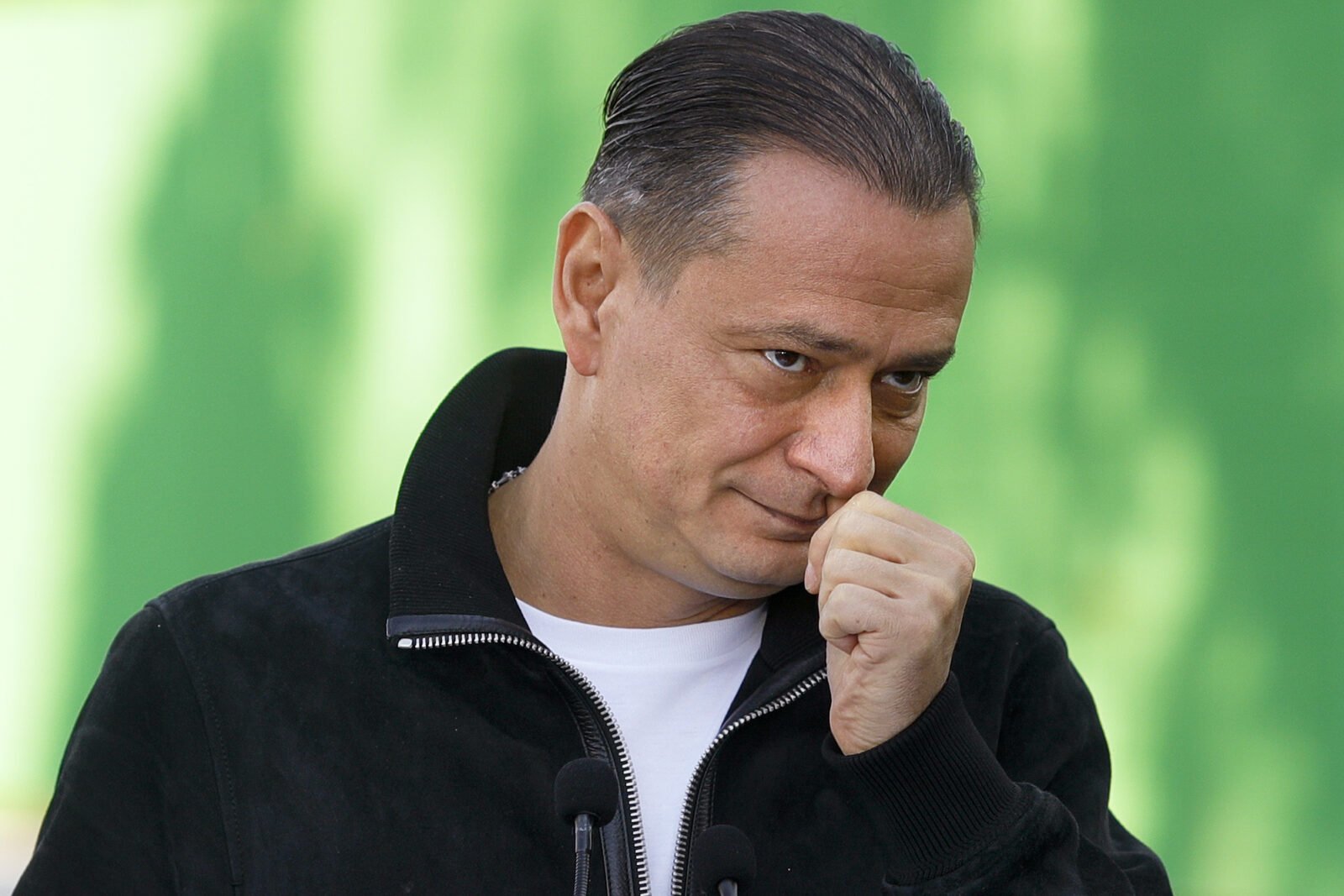 Primăria Sectorului 4, condusă de viceprimarul Daniel Băluță, începe anul 2026 cu o situație financiară aparent paradoxală, care ridică semne de întrebare privind modul în care sunt gestionate resursele orașului