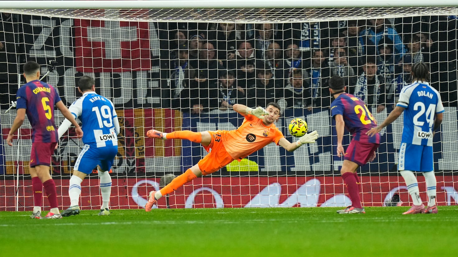Barca își continuă drumul spre titlu cu o victorie convingătoare FC Barcelona a obținut o victorie clară în fața Espanyolului, scor 2-0, în cadrul unei partide disputate pe terenul rivalilor, RCDE Stadium