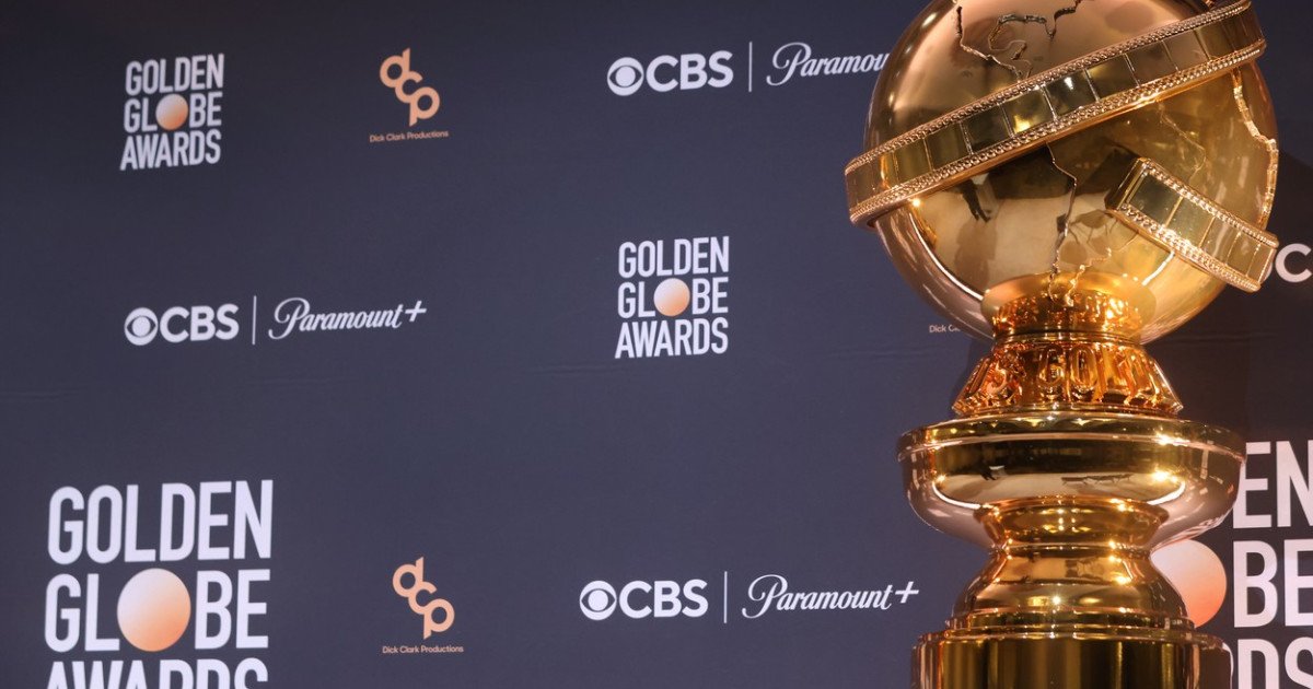 Hamnet și One Battle After Another, marii câștigători la Globurile de Aur 2026 Cea de-a 83-a ceremonie a Globurilor de Aur a avut loc la Beverly Hilton din Beverly Hills, iar evenimentul a fost marcat de atmosfera strălucitoare și de umorul specific prezentatoarei Nikki Glaser