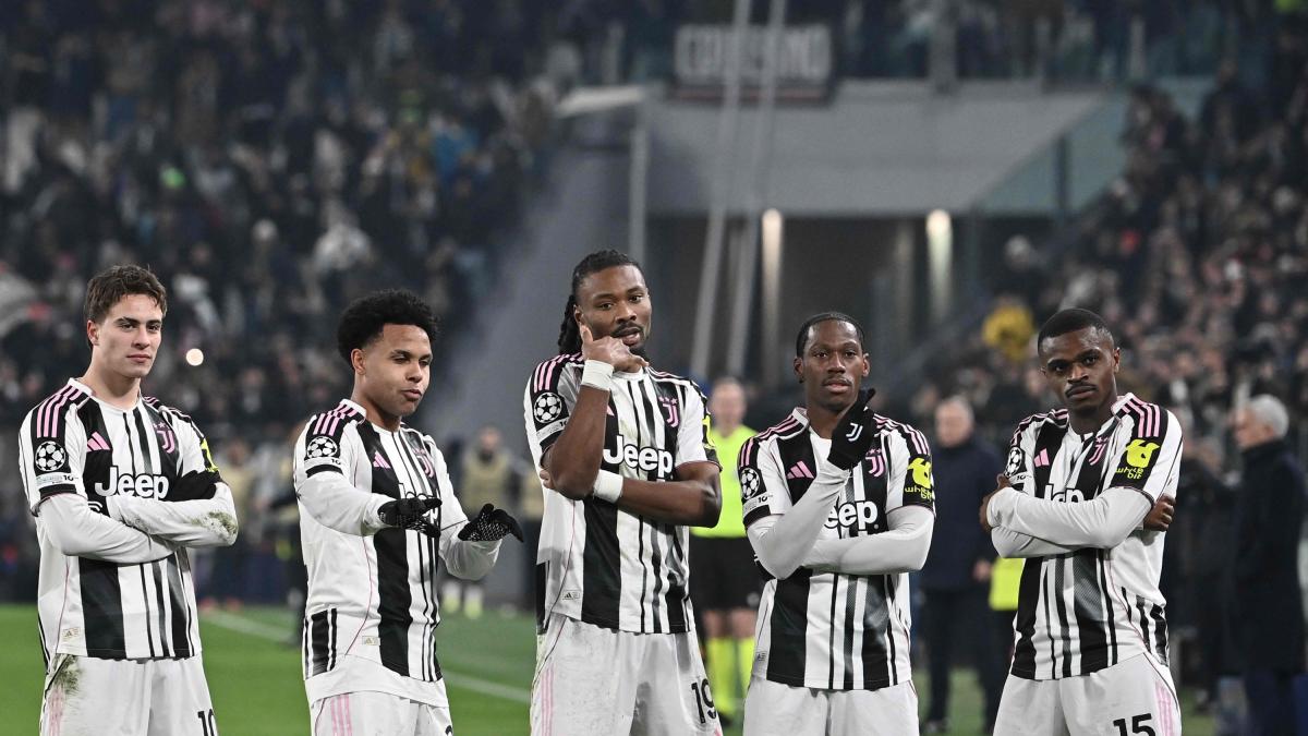 Juventus își securează locul în playoff-ul Ligii Campionilor Juventus a obținut o victorie importantă în fața echipei Benfica, scor 2-0, asigurându-și astfel calificarea în playoff-urile Ligii Campionilor
