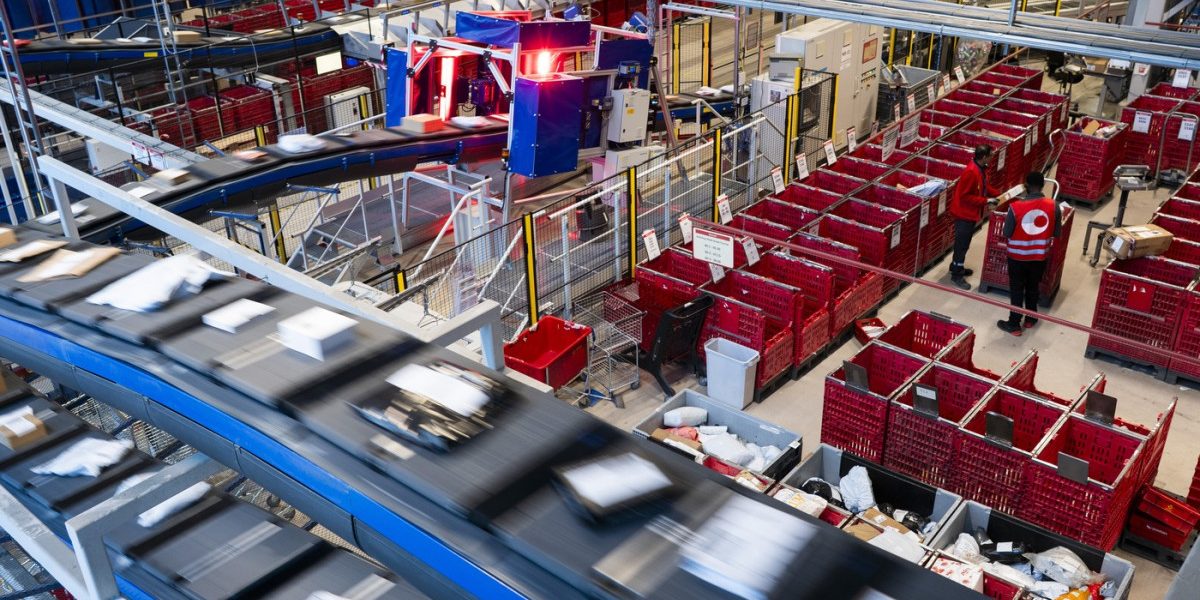 MzQ3YWZkMDdiMDA1NmQ5NDA3ZTc2OWZjMGM4MWM2.thumb_.jpg - ReactMedia