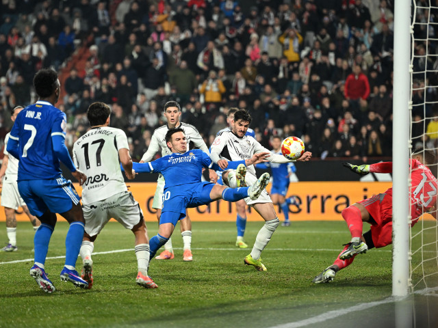 NTYxYWU4ZDRmMmUyODViZGYxNzg3MDRhYjJjOTE5NGY.thumb_.jpg - ReactMedia