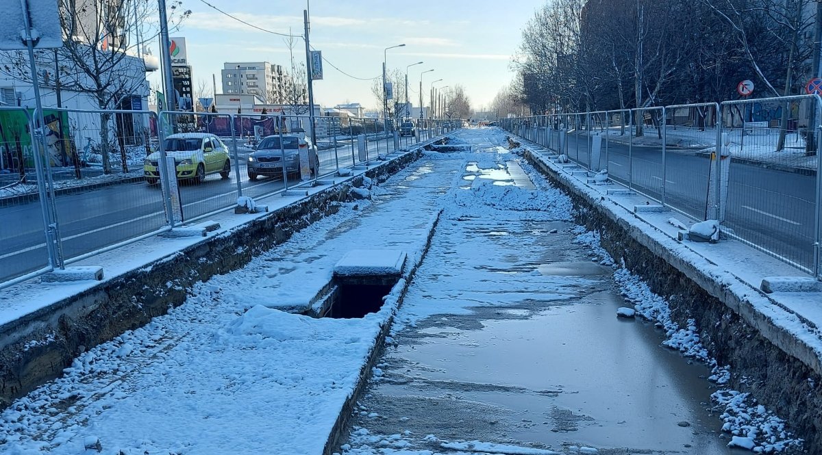 Descoperire neașteptată pe șantierul liniei de tramvai pe Bulevardul Basarabia: o structură de beton masivă a fost găsită în adâncurile terenului, în timpul lucrărilor pentru modernizarea rețelei de transport în capitală
