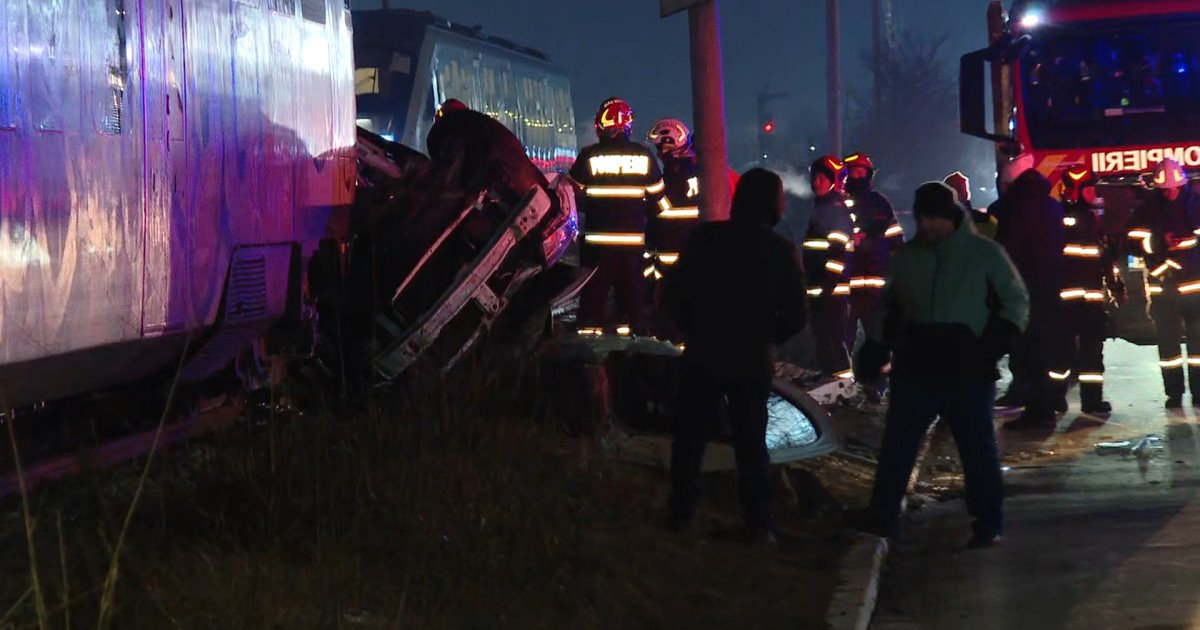 Accident grav în Chiajna: Un automobil a fost lovit de tren În seara zilei de marți, un accident dramatic a avut loc în localitatea Chiajna, județul Ilfov, când un autoturism a fost lovit de un tren