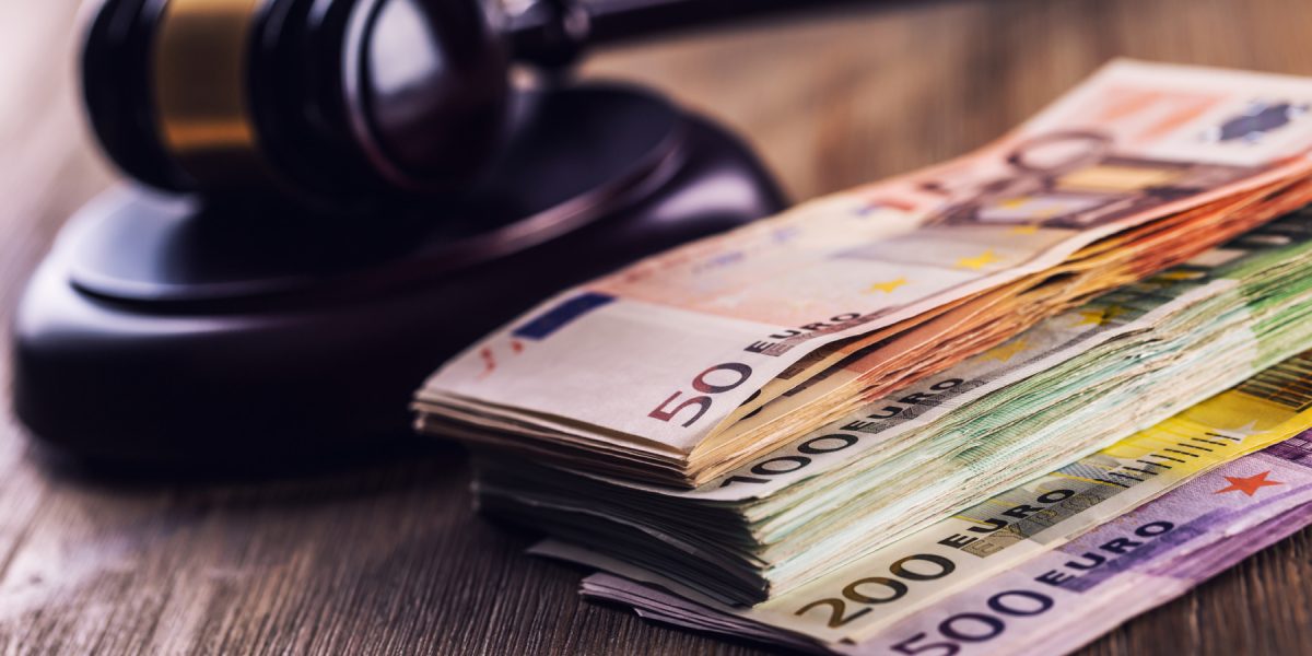 Pensii-magistrati-bani-euro-ciocanel.jpg - ReactMedia