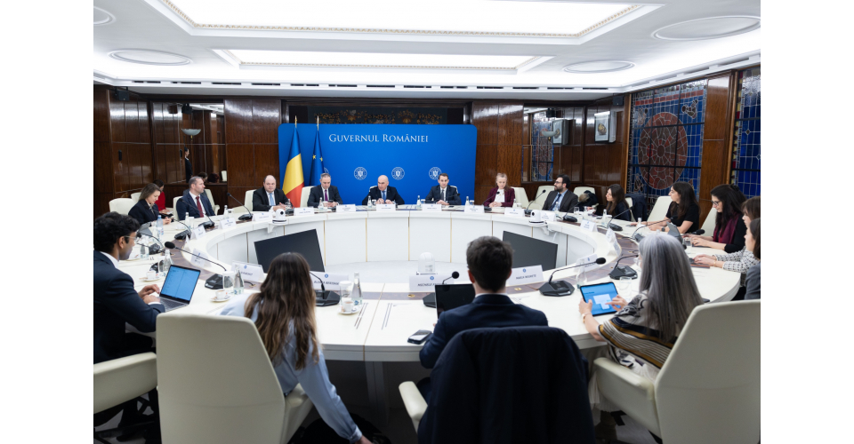 Premier-Bolojan-intalnire-investitori-1.jpeg - ReactMedia