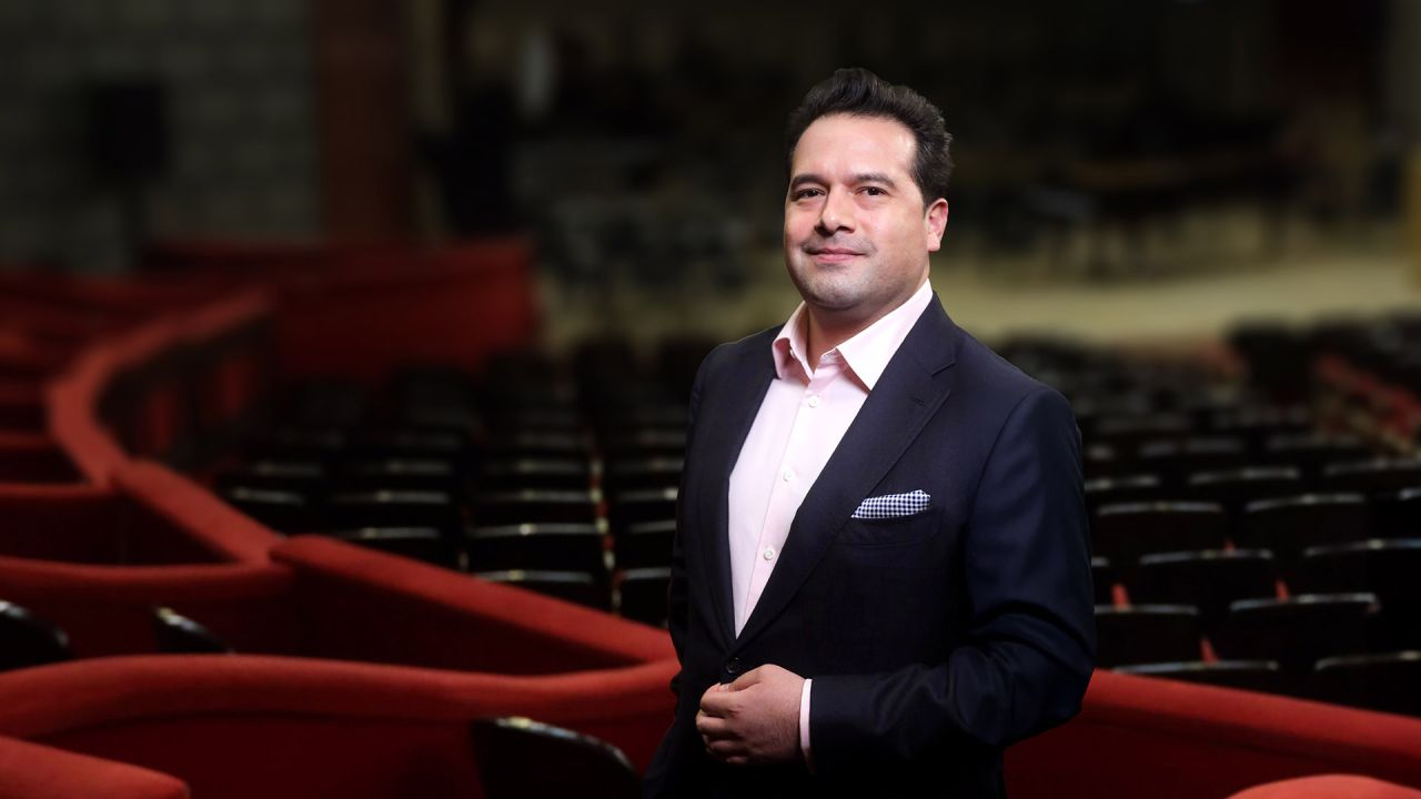 Orchestra Filarmonicii George Enescu capătă o nouă direcție artistică sub bagheta lui Robert Treviño Filarmonica George Enescu a anunțat astăzi numirea reputatului dirijor Robert Treviño în calitate de dirijor principal, începând cu Stagiunea 2026-2027