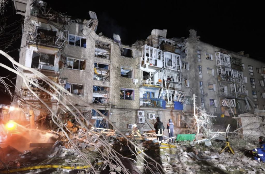 Ucraina ordonă evacuarea a 3.000 de copii și părinți din Zaporojie și Dnipropetrovsk; armata rusă avansează puternic pe front în 2025