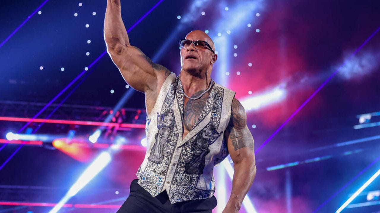 The Rock se pregătește pentru un comeback la WrestleMania 43 După o absență notabilă din ringul WWE, The Rock, cunoscut și sub numele de Brahma Bull, este pe cale să revină, potrivit unor surse din interiorul organizației