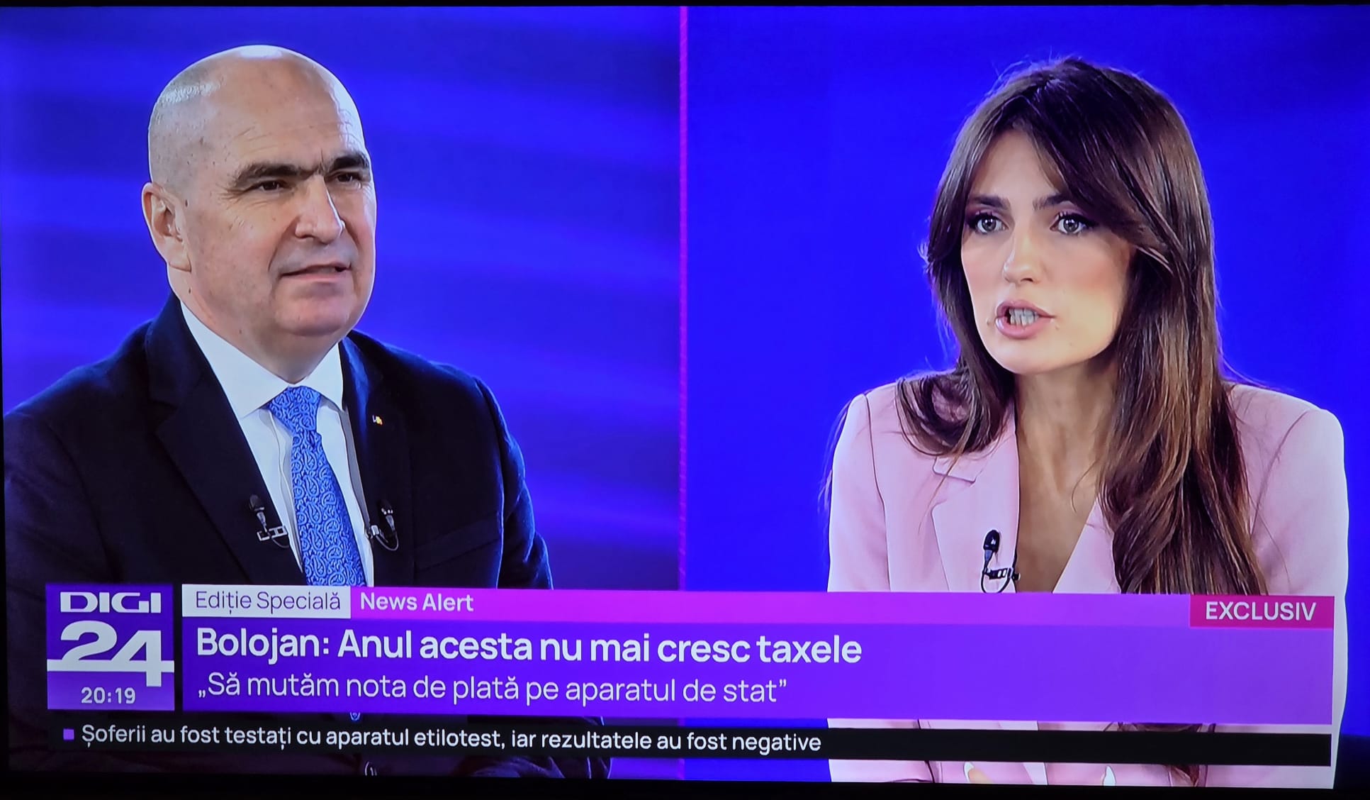 Ilie Bolojan a vorbit despre participarea României la Davos și despre dileme financiare în unei interviu la Digi24 Premierul Ilie Bolojan a adus în centrul atenției, vineri seară, o serie de subiecte de actualitate atât din plan intern, cât și din plan internațional, într-un interviu acordat Digi24