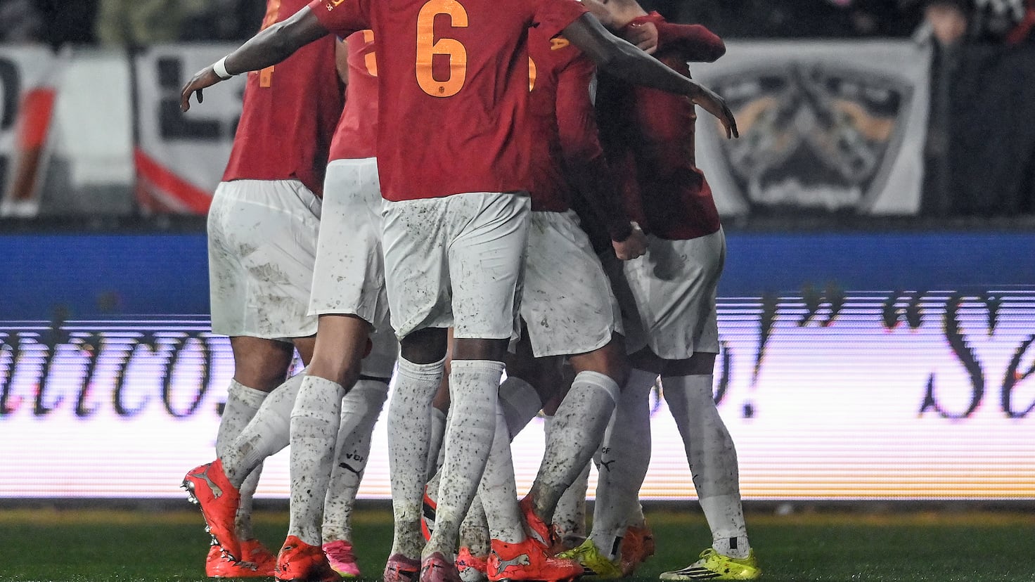 Valencia se impune cu autoritate în fața Burgos în Cupa Regelui Valencia a reușit astăzi o victorie clară împotriva echipei Burgos, în turul optimilor de finală ale Cupei Regelui, cu 2-0