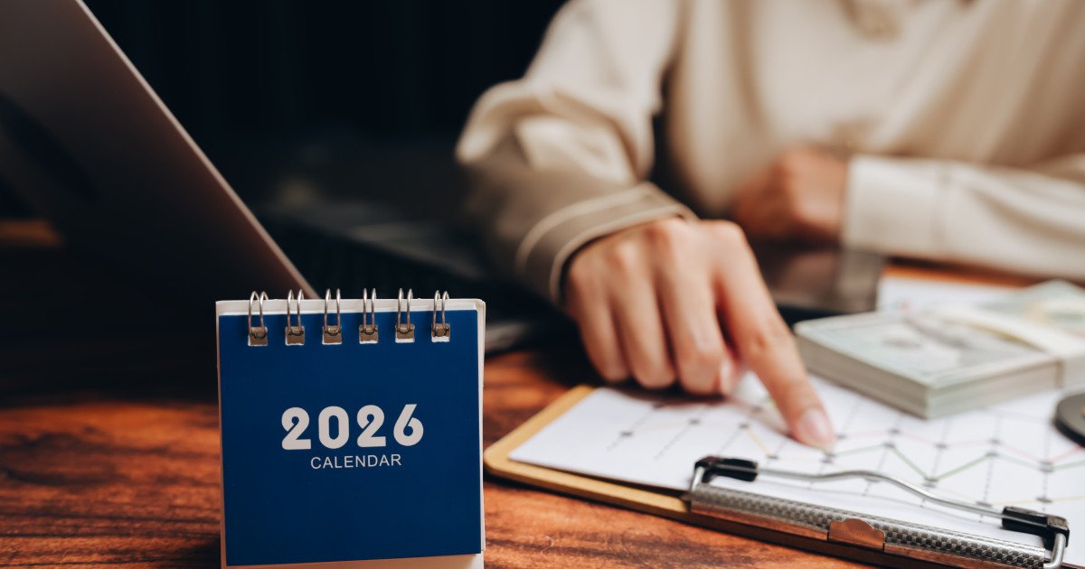 În anul 2026, angajații din România vor avea parte de un număr semnificativ de zile libere legale, totalizând 17 zile, dintre care 12 coincid cu zile lucrătoare