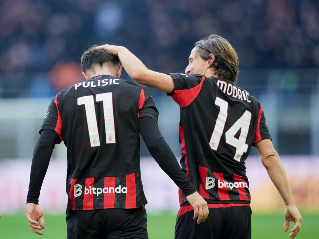 ZGNmYzgxNjk4NmFkMDBhZTk2ZjQ2YzgxYjgxMWJmMg.thumb_.jpg - ReactMedia