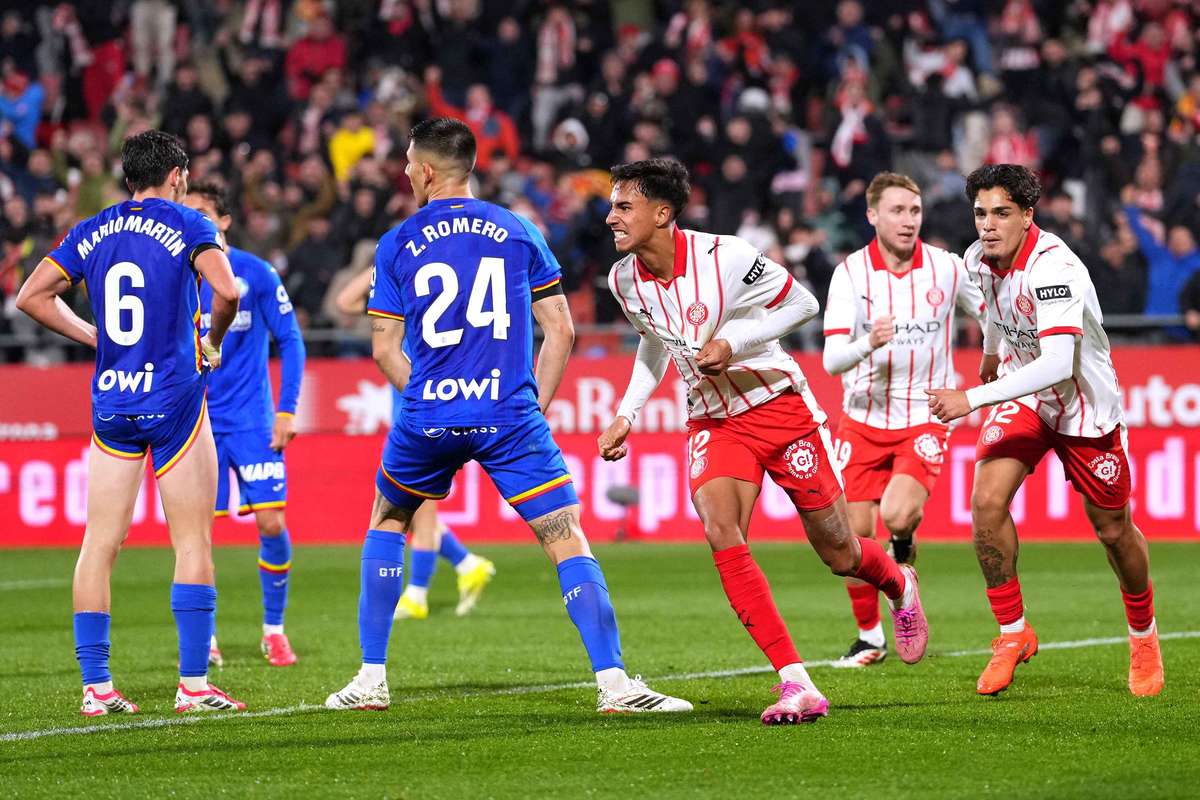 Getafe rămâne fără victorie în LaLiga, egal cu Girona în ultimul minut Getafe a terminat meciul de duminică cu Girona într-un 1-1 dramatic, având un parcurs dezamăgitor în ultimele șapte etape de LaLiga, în care nu a reușit să înregistreze nicio victorie (două egaluri și cinci înfrângeri)