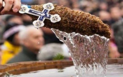 apa-sfintita-de-boboteaza_13928300.jpg - ReactMedia