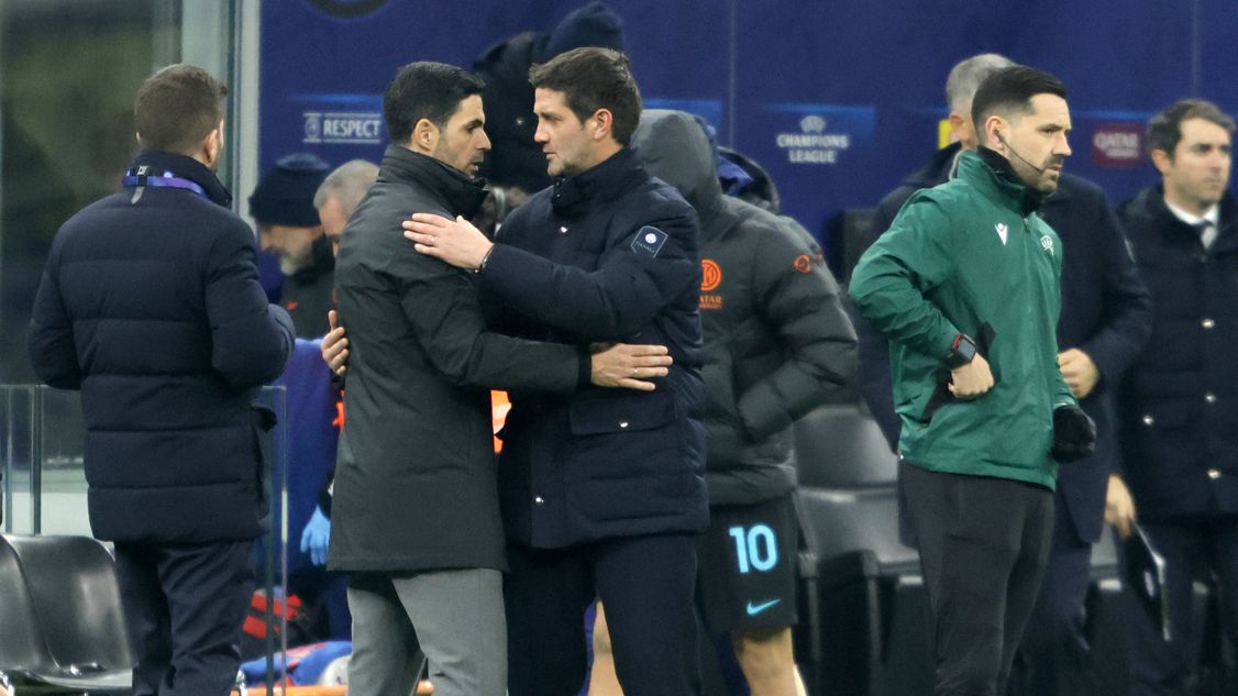 Cristi Chivu, sub scrutinul presei britanice după duelul Inter – Arsenal 1-3 Într-un meci captivant din faza grupelor Ligii Campionilor, Inter Milano a fost învinsă pe teren propriu de Arsenal cu 3-1, iar fostul mare internațional român Cristi Chivu a fost în centrul atenției analistilor englezi