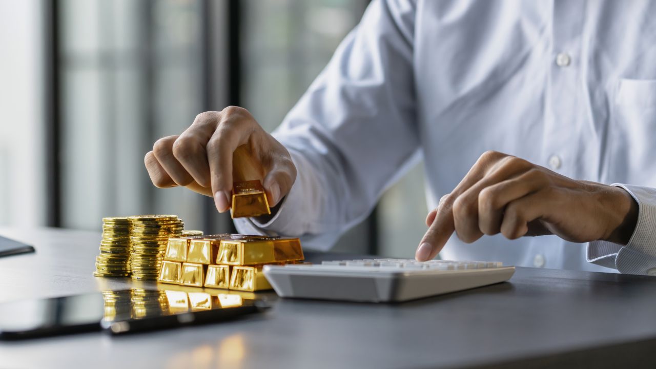 Aurul atinge noi maxime istorice pe fondul instabilității geopolitice Prețul aurului a atins duminică un nou record, ajungând la 5.058 de dolari pe uncie troy, ceea ce reprezintă o creștere de 15% în primele 26 de zile ale anului