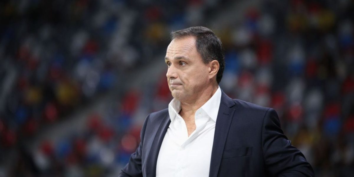 basarab-panduru-singur-impotriva-tuturor-au-fost-probleme-romania-nu-a-facut-un-meci-bun.jpg - ReactMedia