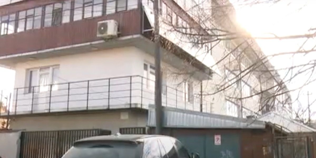 bloc-fara-curent-sector-5.jpg - ReactMedia