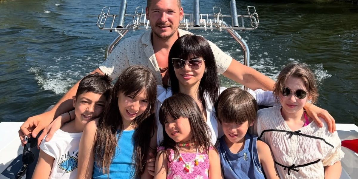 calin-donca-si-familia-sa.jpg - ReactMedia