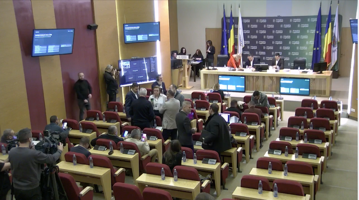 Consiliul General al Primăriei București a suferit, joi, o primă înfrângere semnificativă sub conducerea noului edil Ciprian Ciucu, după ce majoritatea condusă de partidele din opoziție a respins toate proiectele propuse pentru a dinamiza administrarea orașului